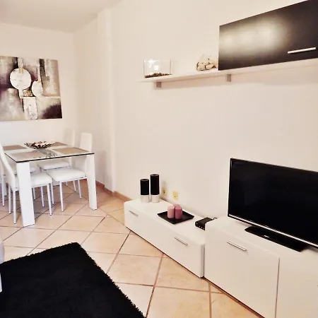 Apartment Lovely El Duque *